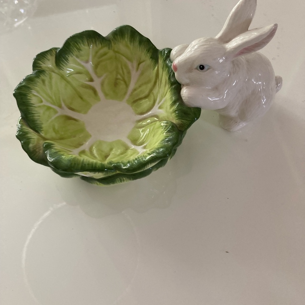 Bunny and cabbage dish, Department 56 - Picture 2 of 4